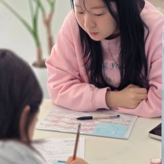 지문을 읽으며 표시하는 독서논술 수업 모습